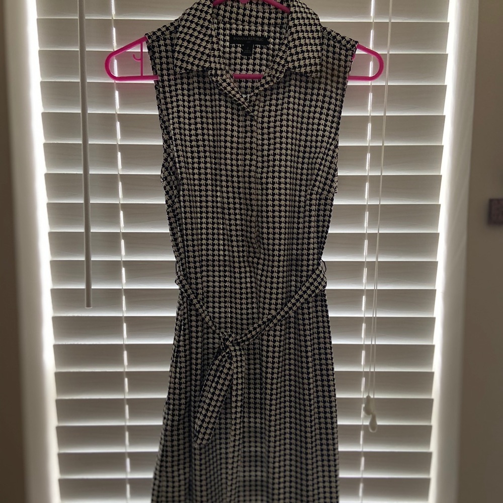 Banana Republic Black & White Elephant dress